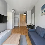 Rentplanet - Slawinska Apartman Varsó